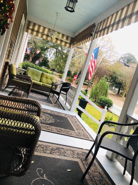 Devereaux Shields House主图