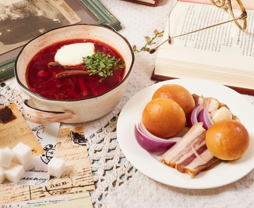 索契餐馆和美食-Restoran Semeynykh Retseptov Olivye