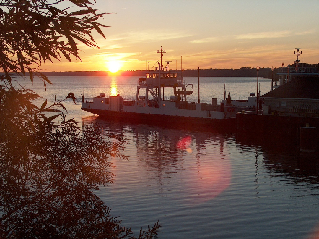 Glenora Ferry景点图片