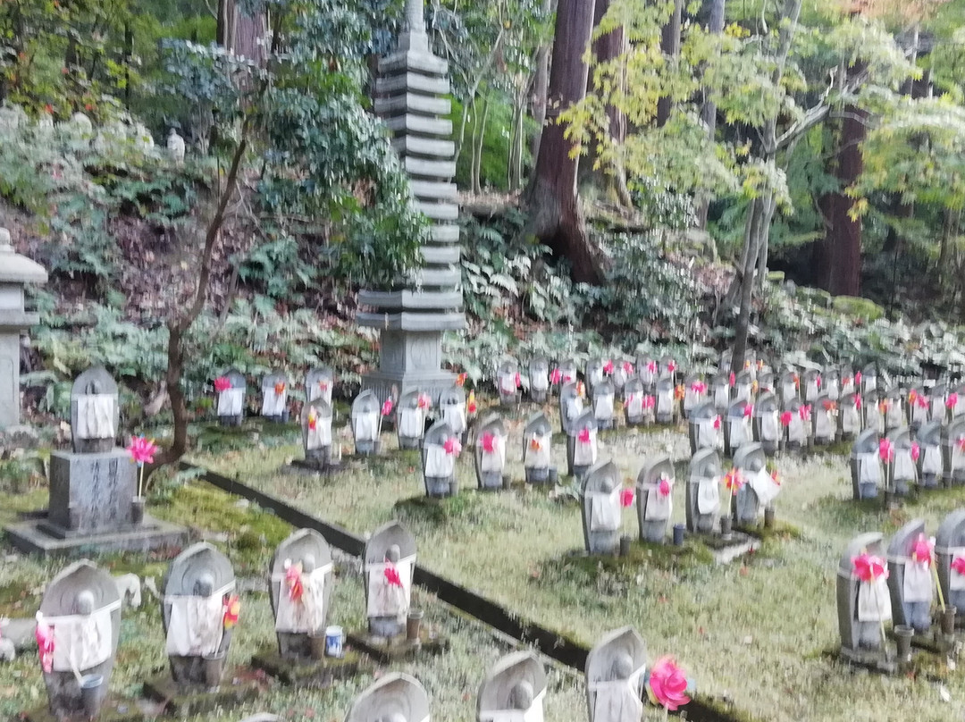 Kongorin-ji Temple Sentaijizo