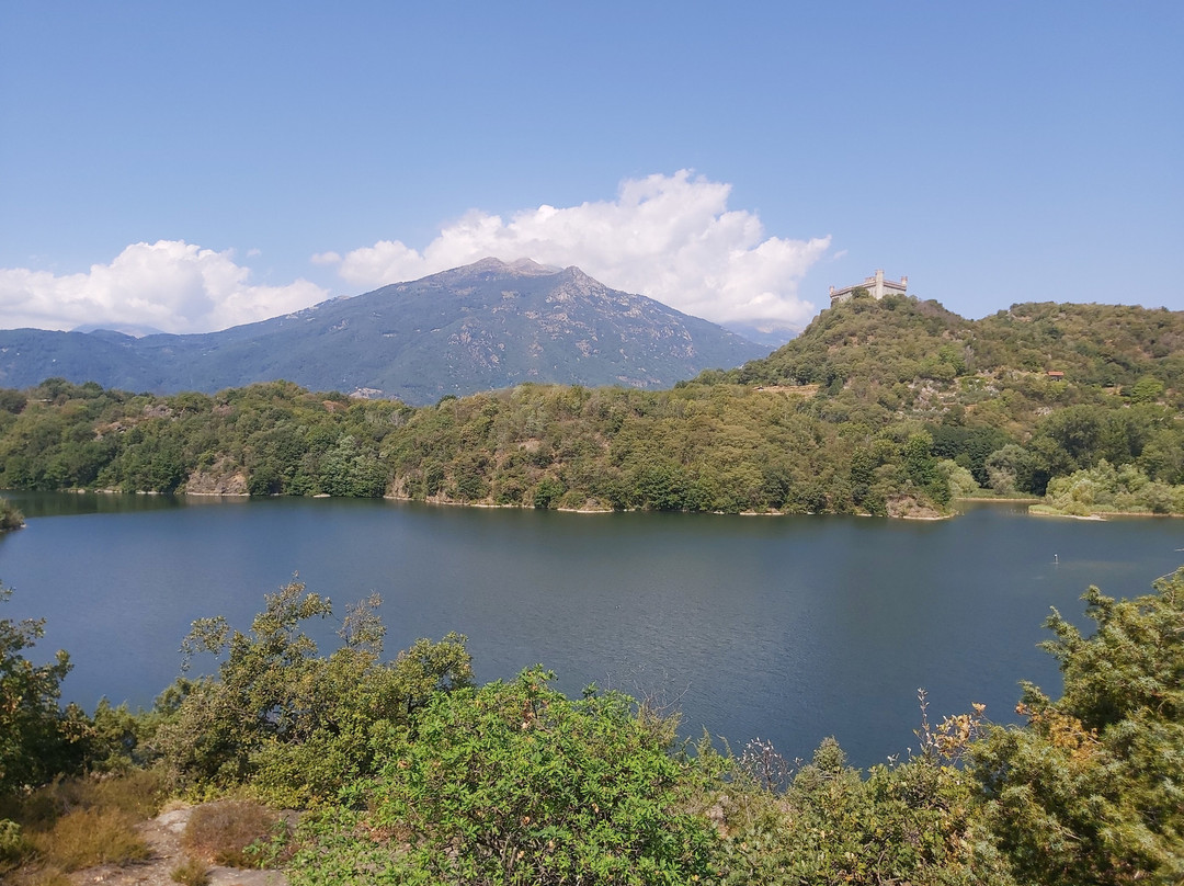 Alla ricerca del Lago Coniglio-Montalto Dora必去景点