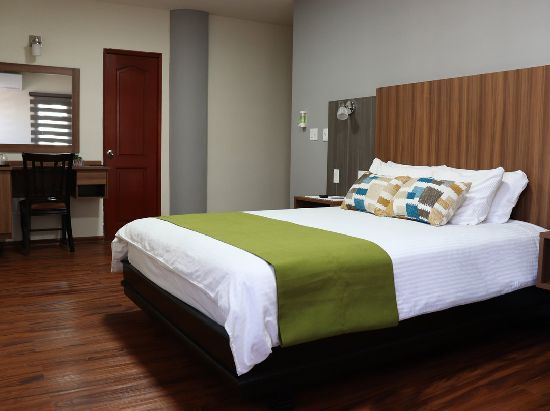 Hotel Puerta del Sol主图