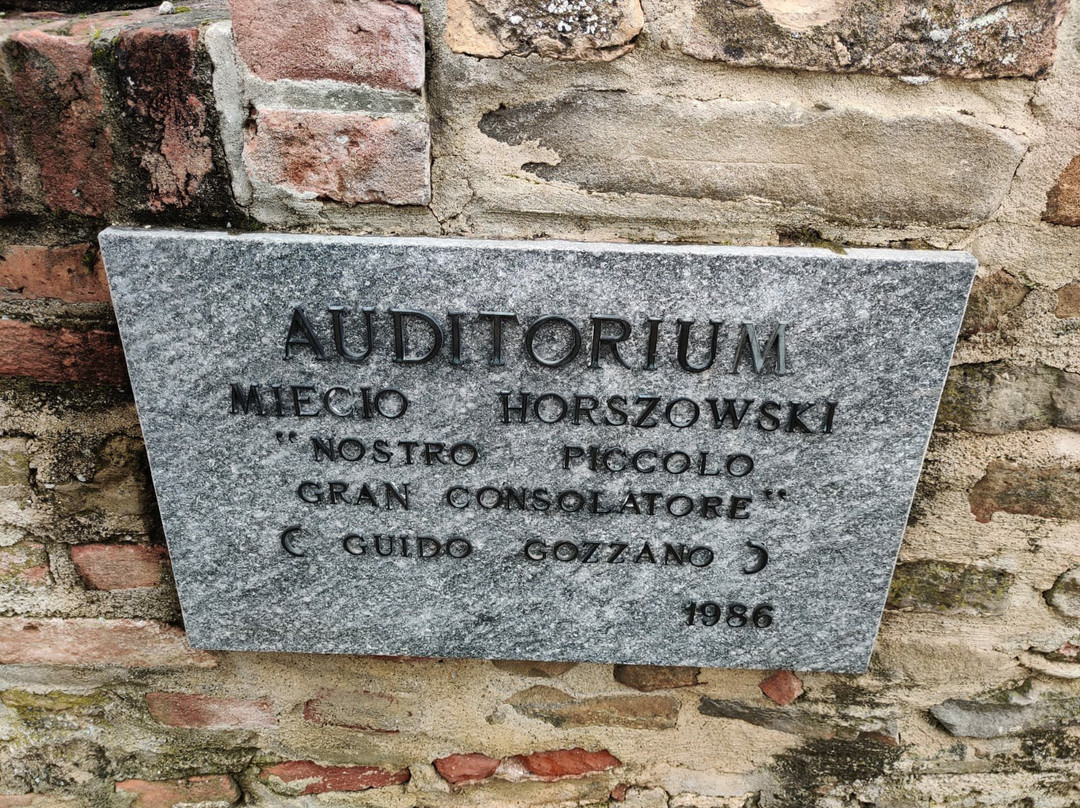 Auditorium Horszowski-蒙福特-达尔巴必去景点