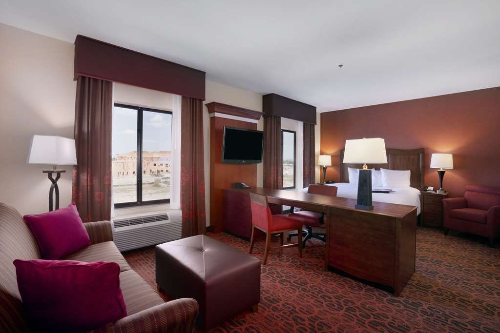 Hampton Inn & Suites Williston主图