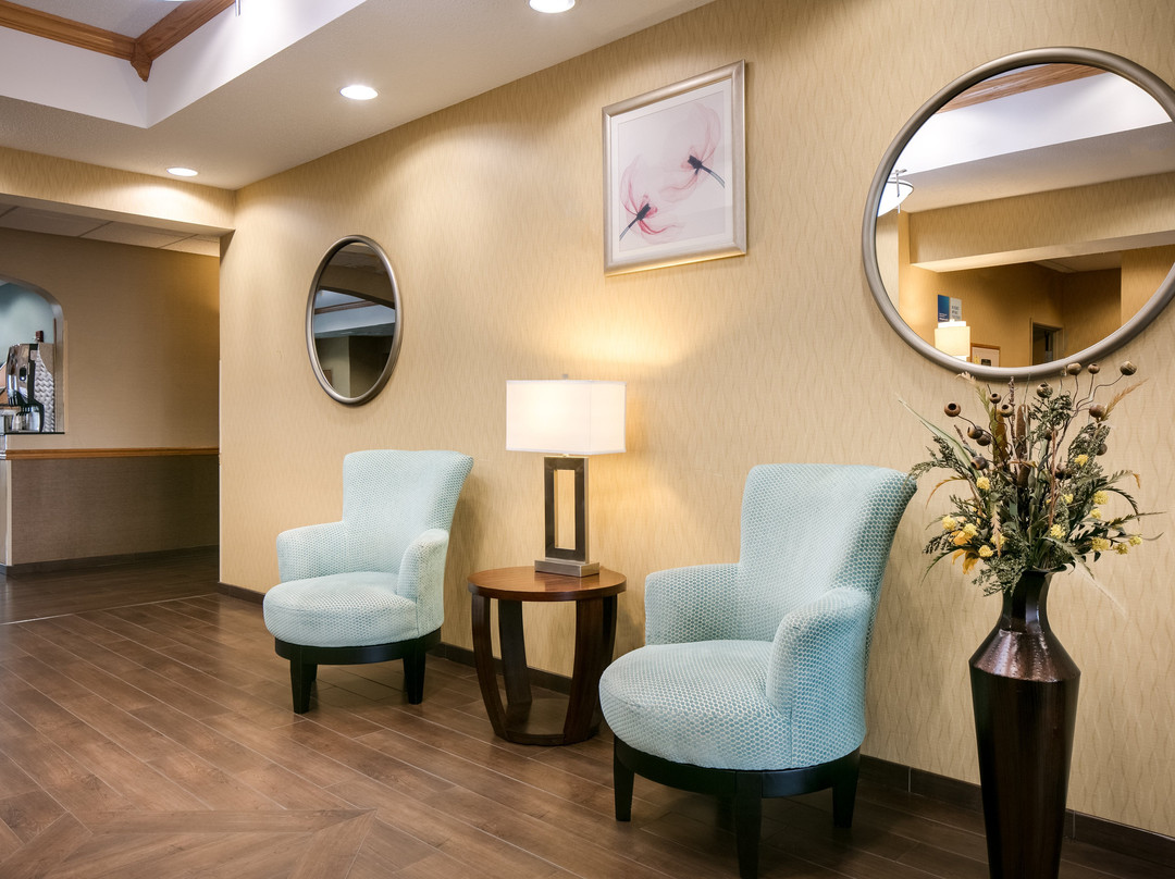 Holiday Inn Express & Suites Clinton By IHG主图