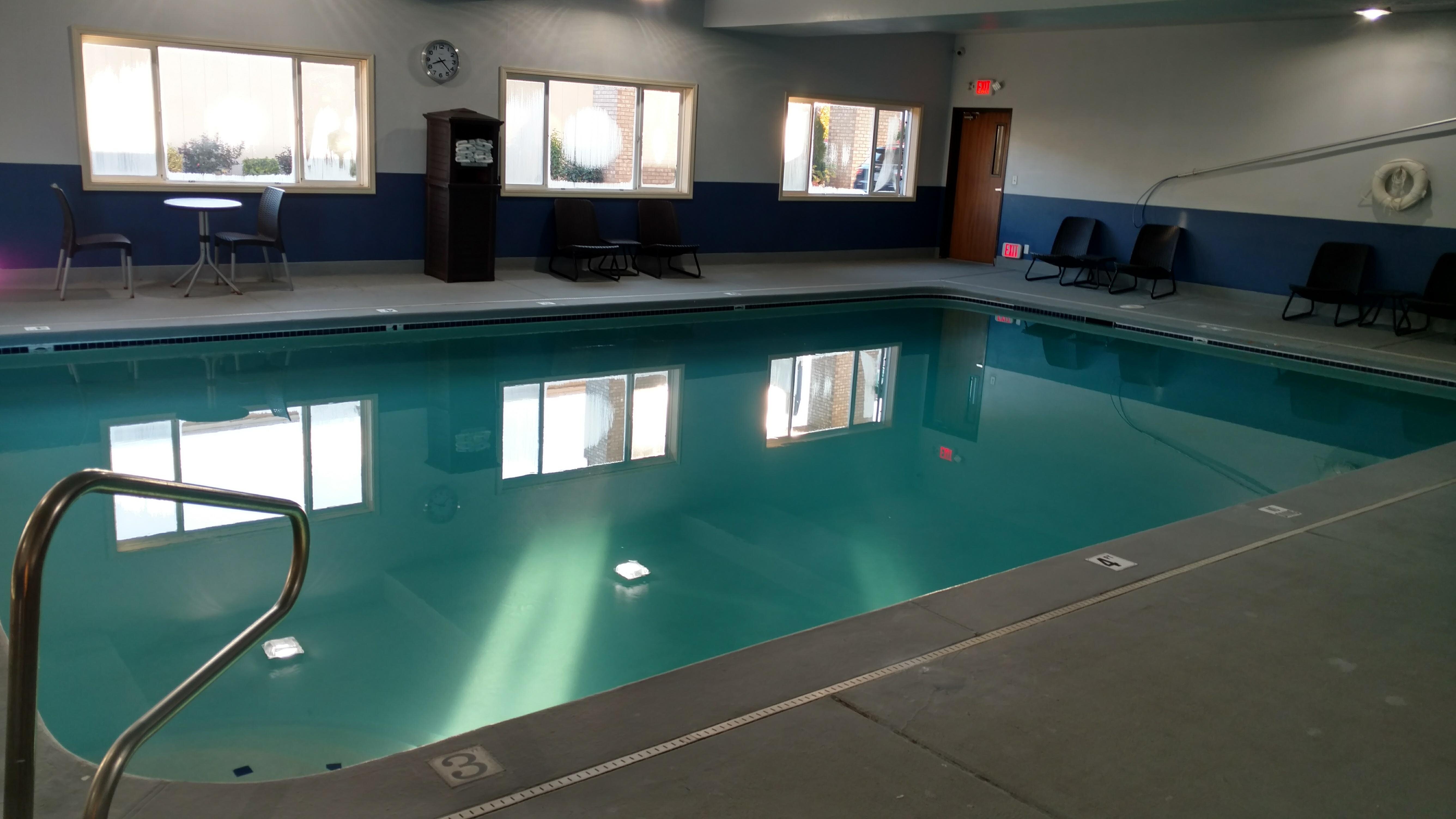 Best Western Newberg Inn-泳池