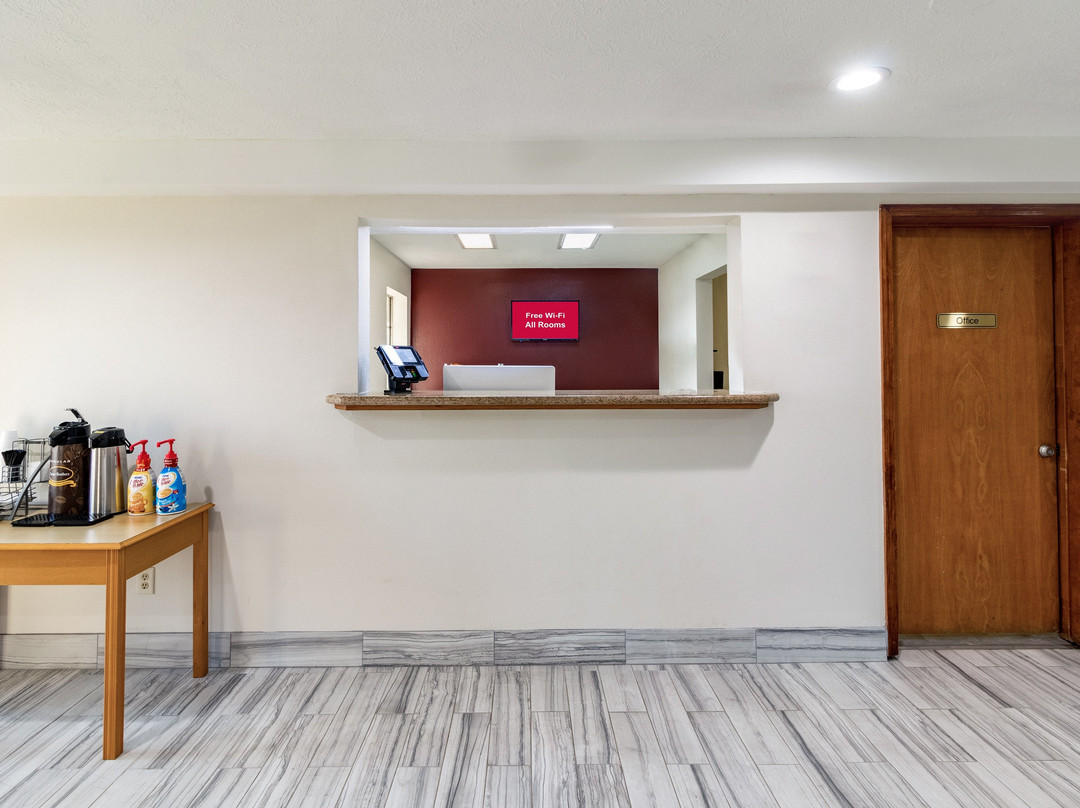 Red Roof Inn Cadiz主图