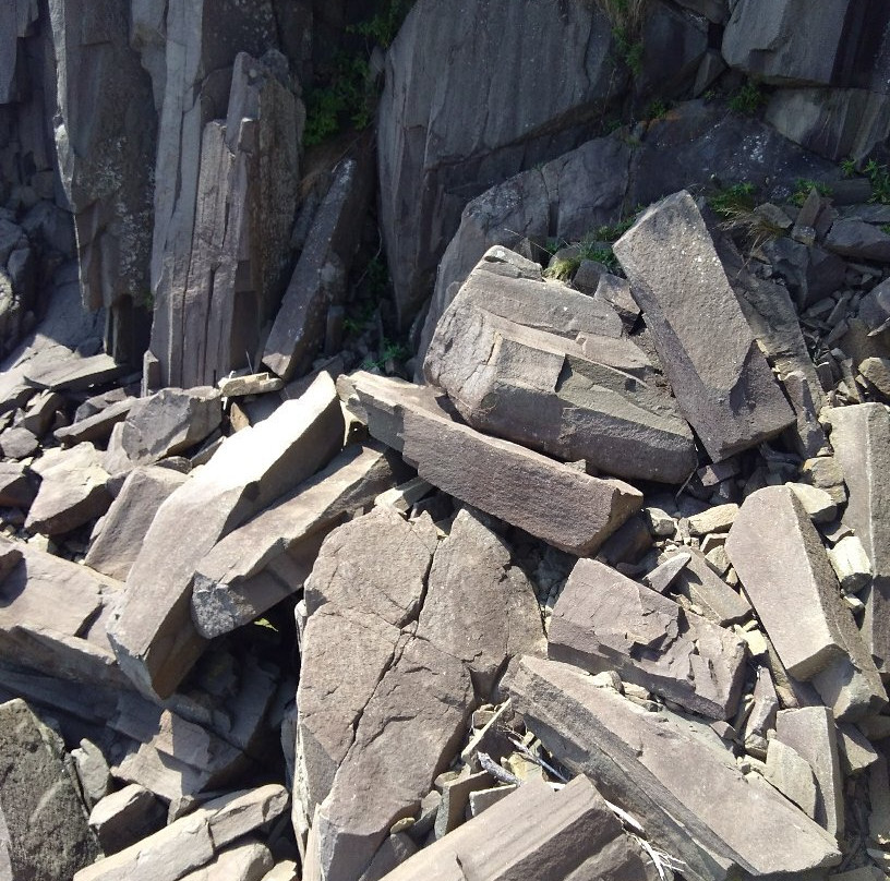 Balancing Rock Trail-Tiverton必去景点