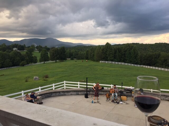 The Red Horse Inn主图