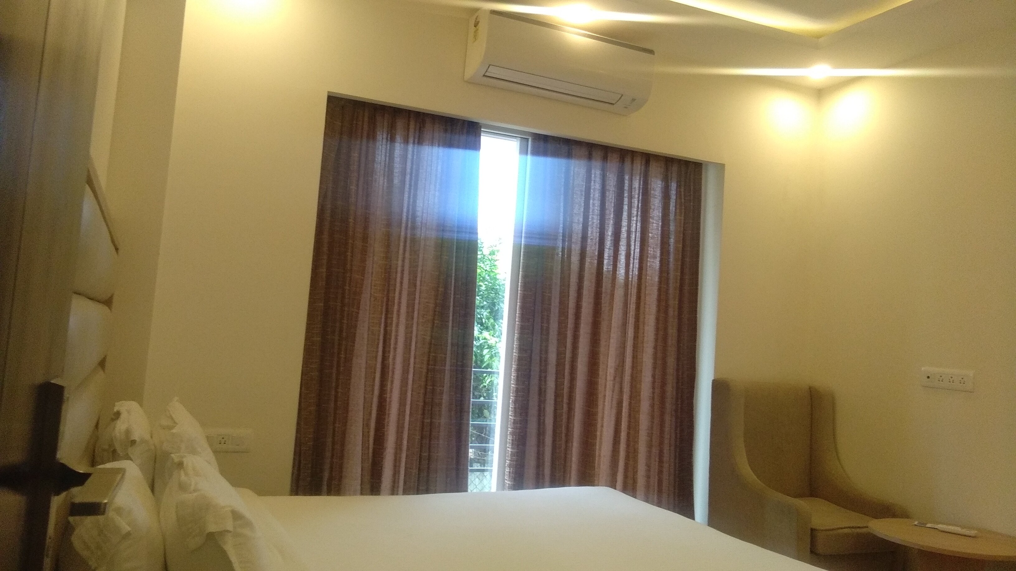 Hotel White Rock By The Solitaire Hospitality-官方