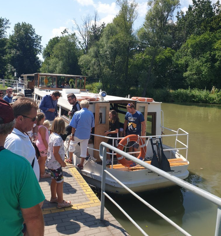 Baťák na lodi (Water Transport Straznice)-Straznice必去景点