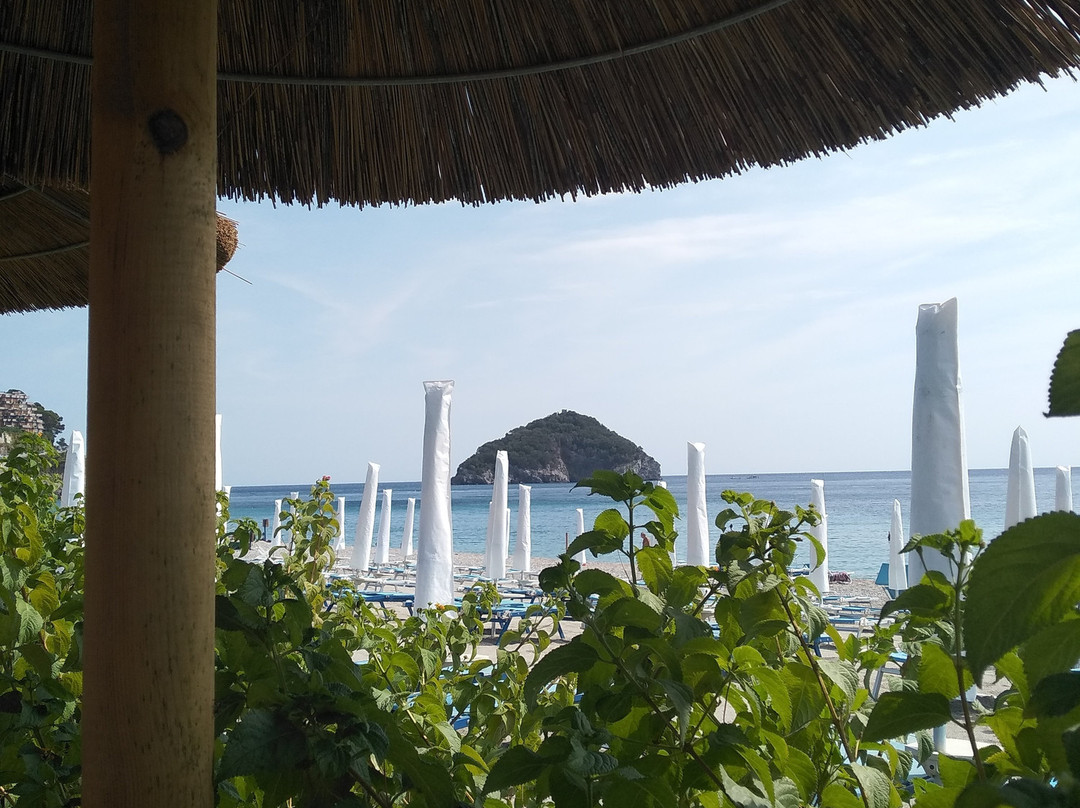 Bagni Velazzurra-斯波托尔诺必去景点