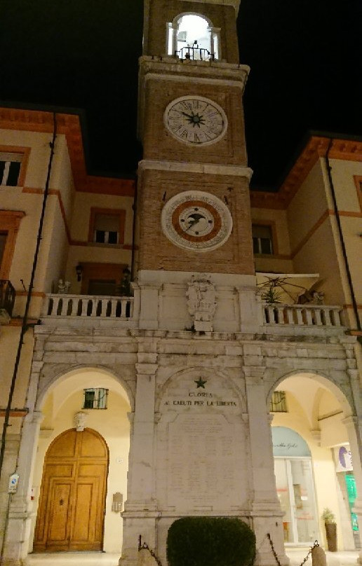 Piazza Tre Martiri-里米尼必去景点