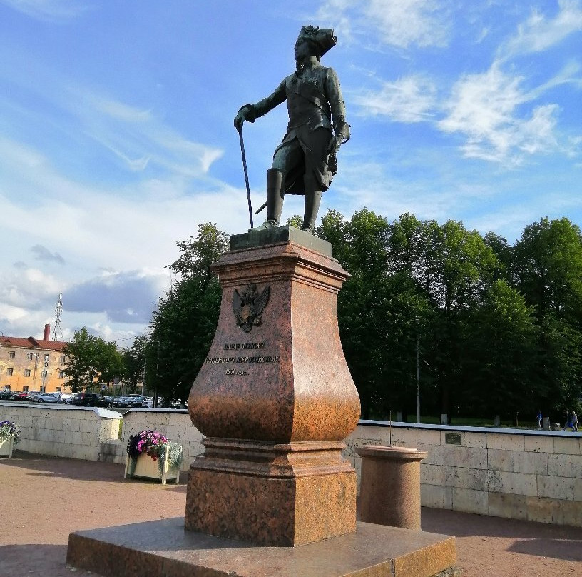 Monument to Imperator Pavel I景点图片
