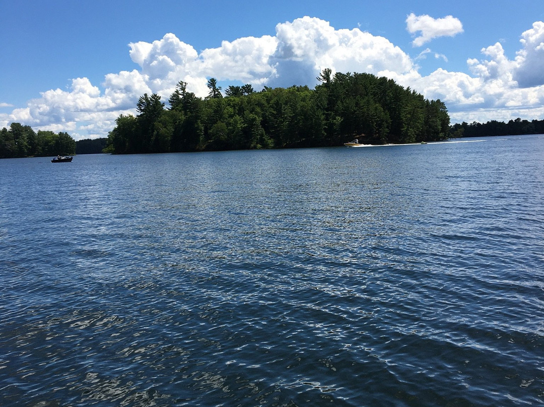 Minocqua Pontoon Cruises景点图片