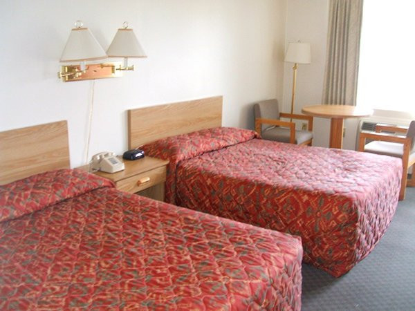 Leatherstocking Lodge主图