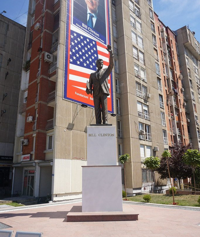 Bill Clinton Statue-普里什蒂纳必去景点