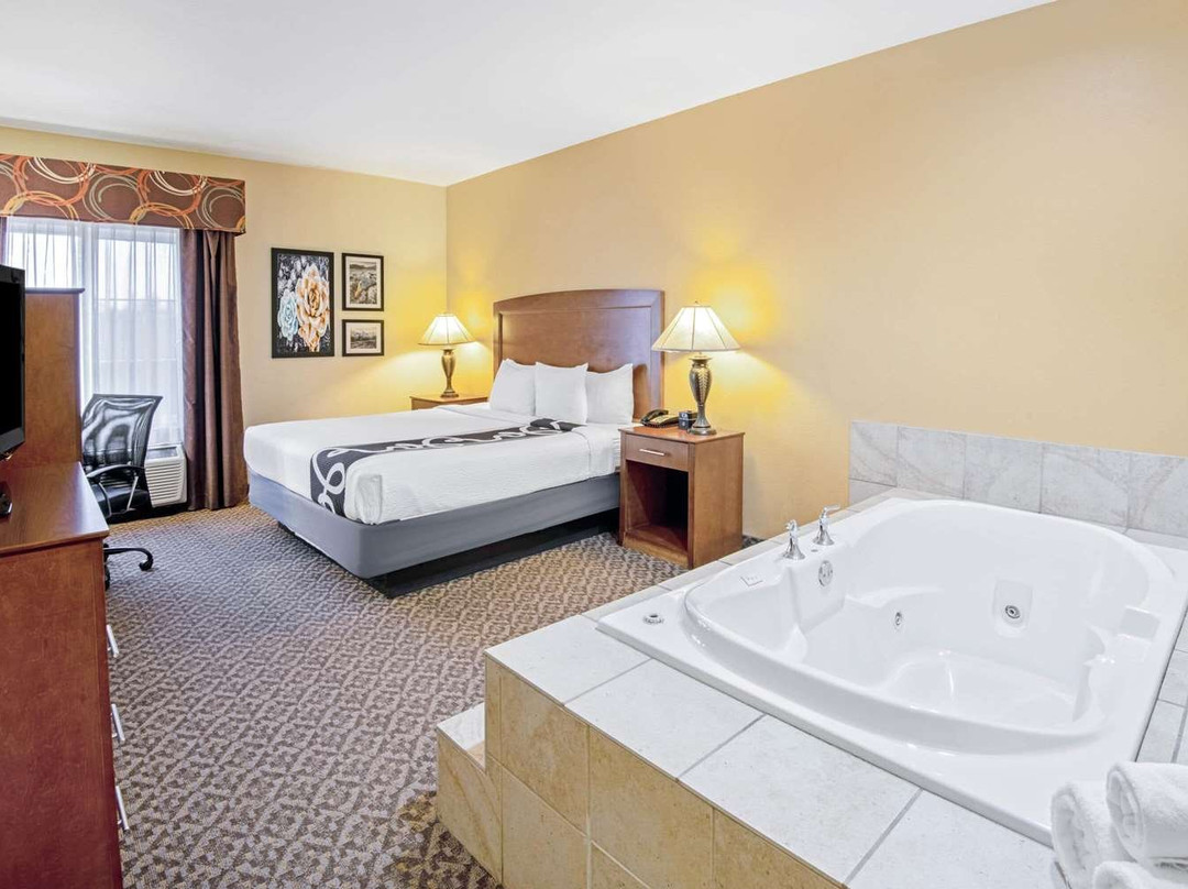 La Quinta Inn & Suites by Wyndham Lawton / Fort Sill主图