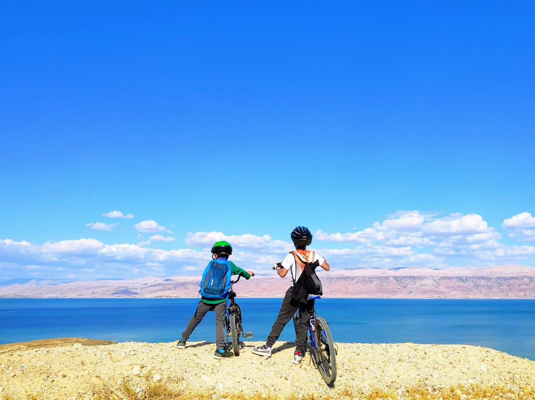 Dead Sea Bike景点图片