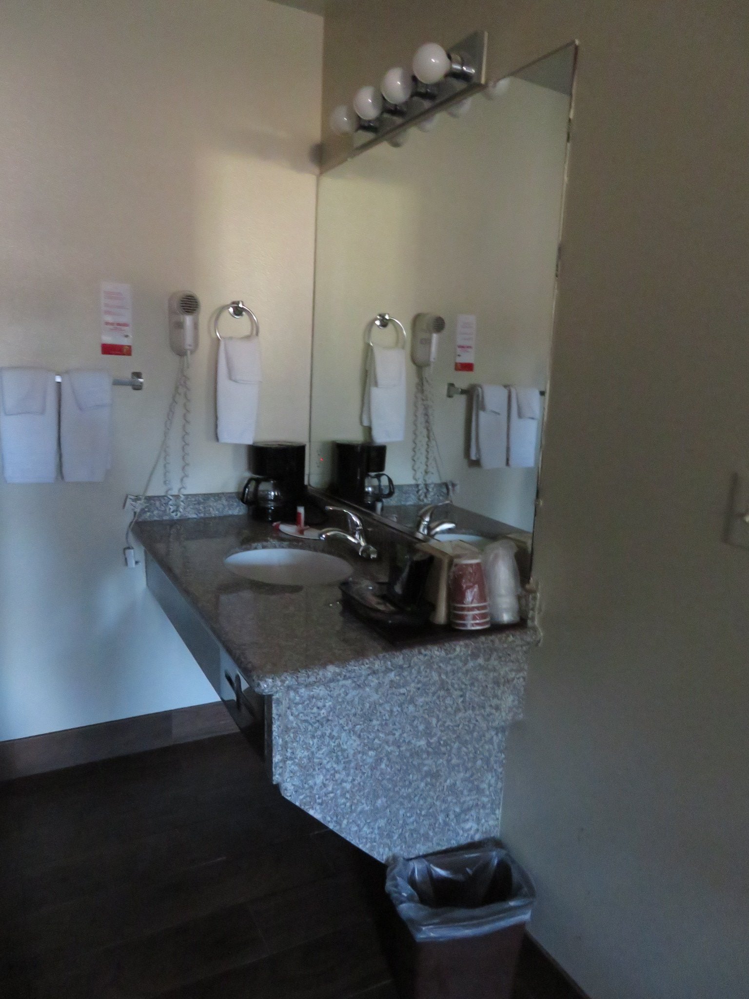 Super 8 by Wyndham Hurricane Zion National Park-portrait