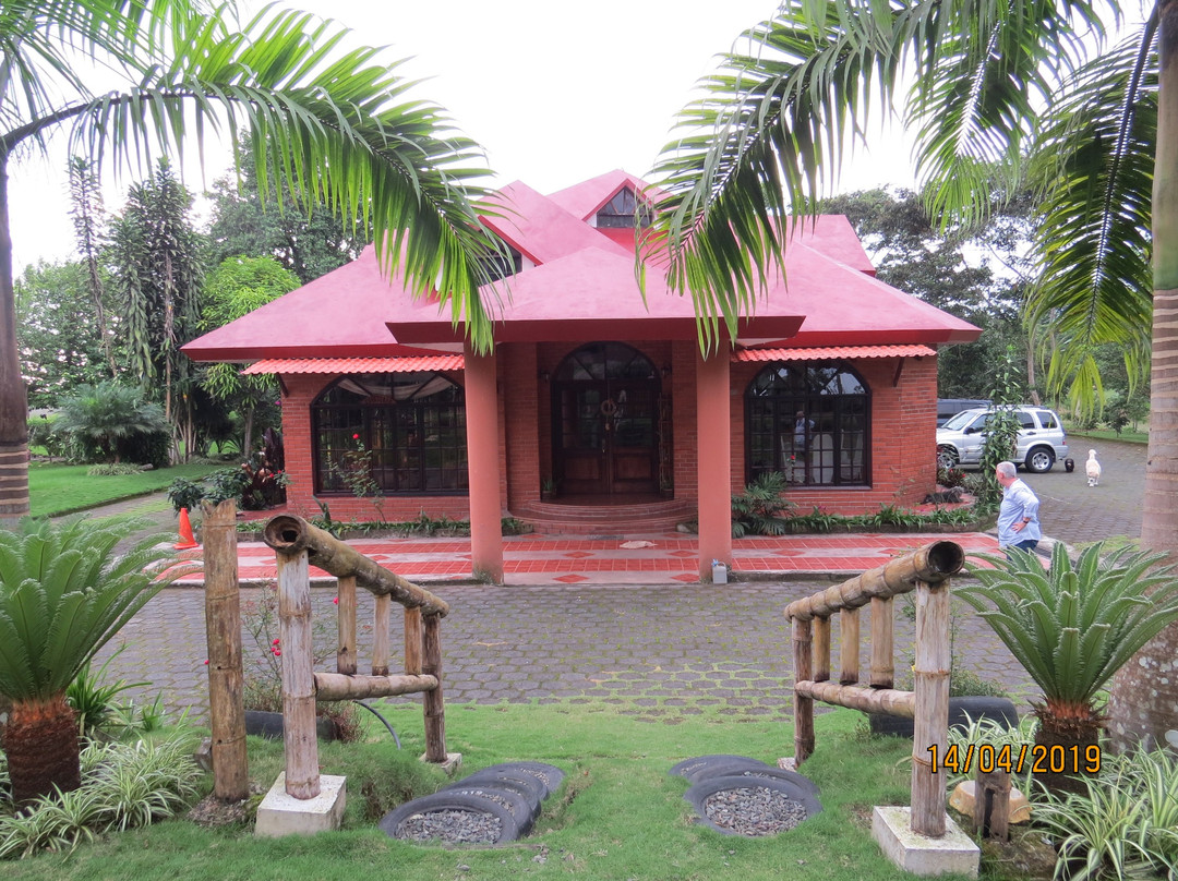 Santo Domingo de los Colorados酒店住宿-Estancia La Colina