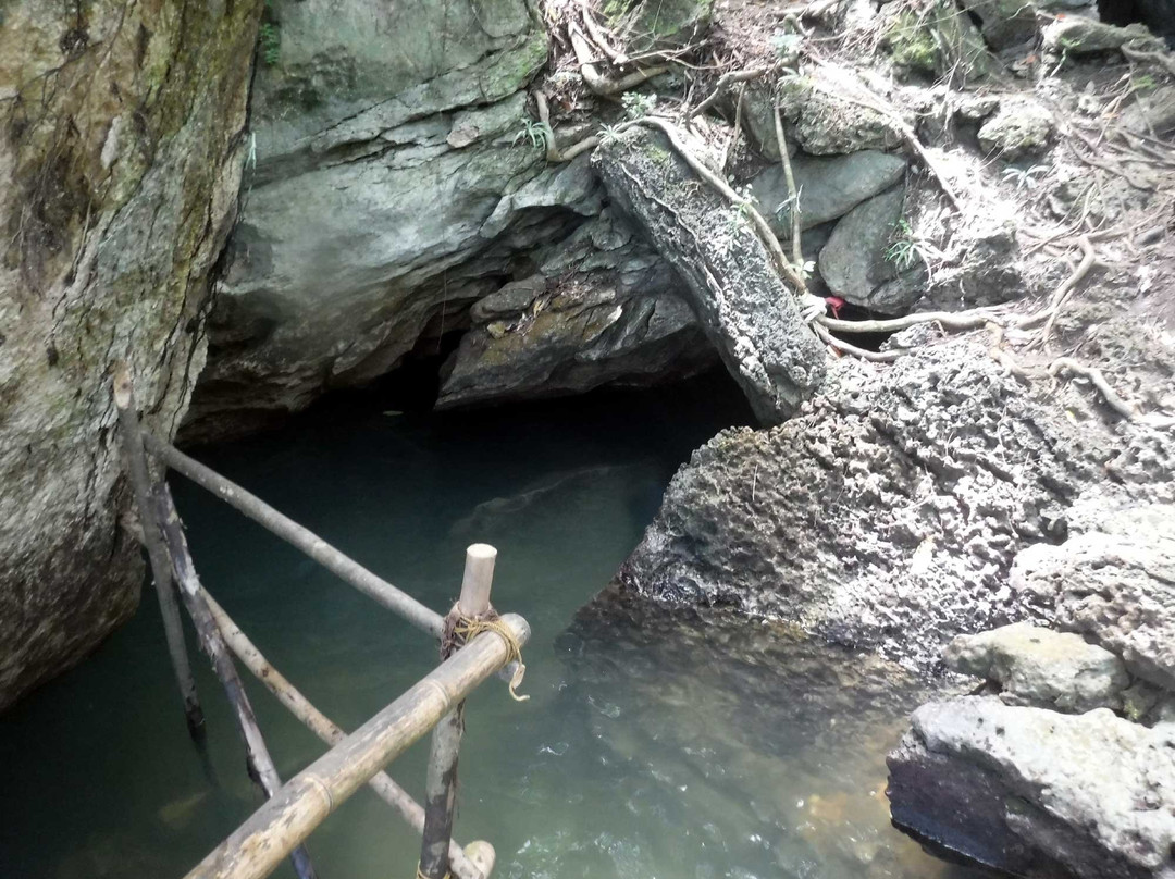 Tayangban Cave Pool景点图片