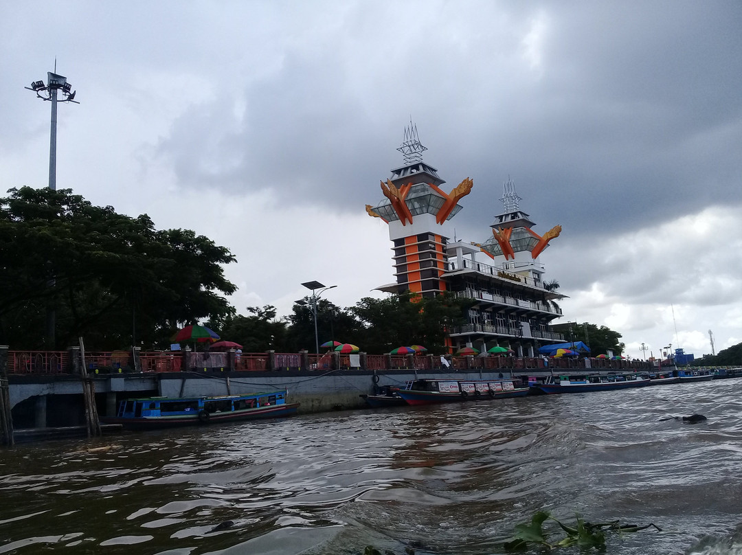 Siring Watch Towers Martapura River景点图片