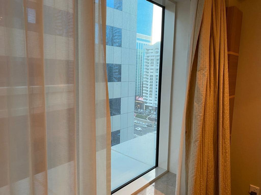 阿联酋大酒店主图