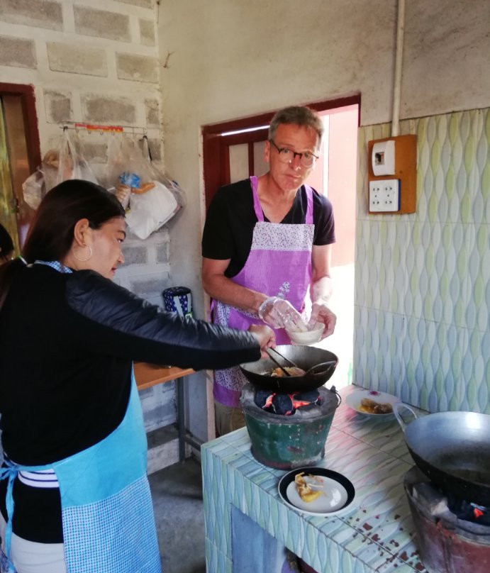 Y wine traditional cooking class&Massage-Nyaungshwe必去景点