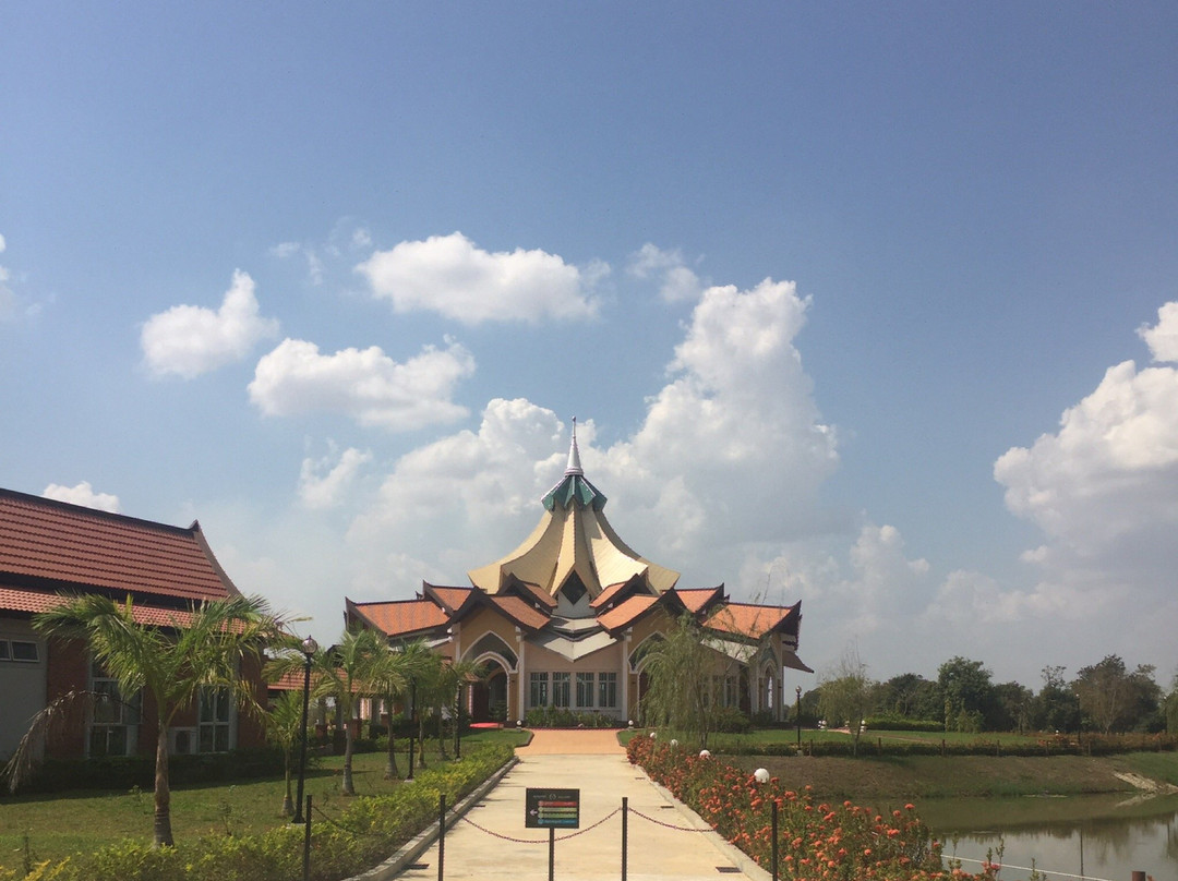 The Baha’i House of Worship-马德望必去景点