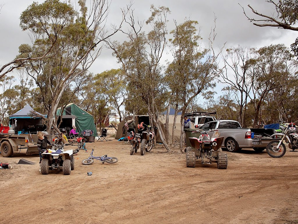 West Moto Park景点图片
