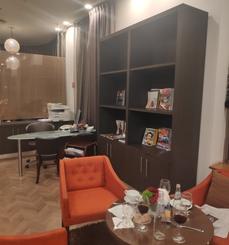 Leonardo City Tower Hotel主图