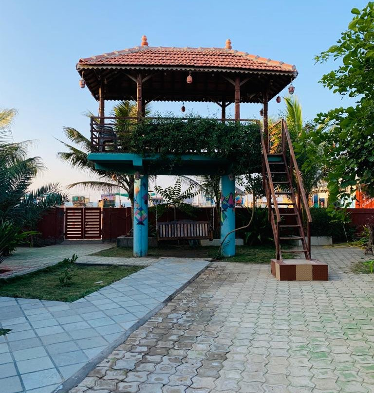 H & V Beach Hotel主图