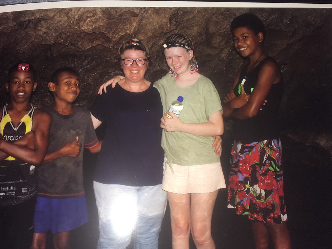 Off-Road Cave Safari-辛加东卡必去景点