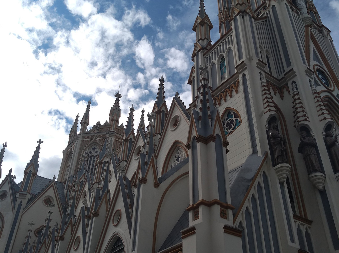 Basilica Nossa Senhora de Lourdes-贝洛哈里桑塔必去景点