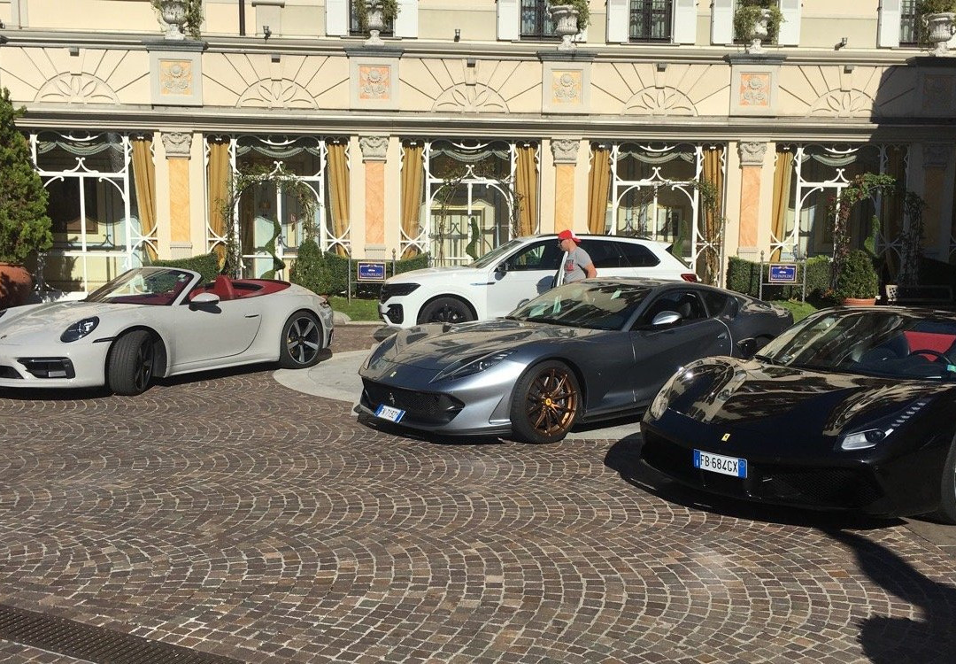 Europe Luxury Cars景点图片