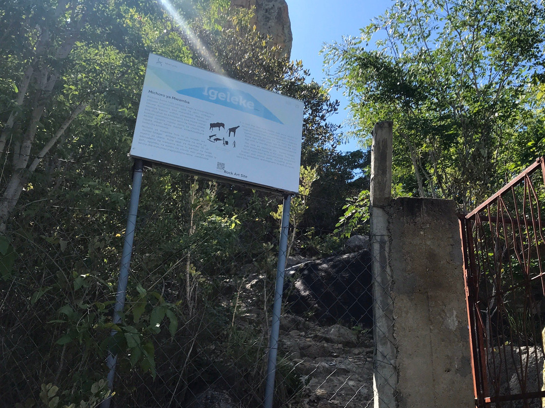 Ligereke Rock Paintings-Iringa必去景点