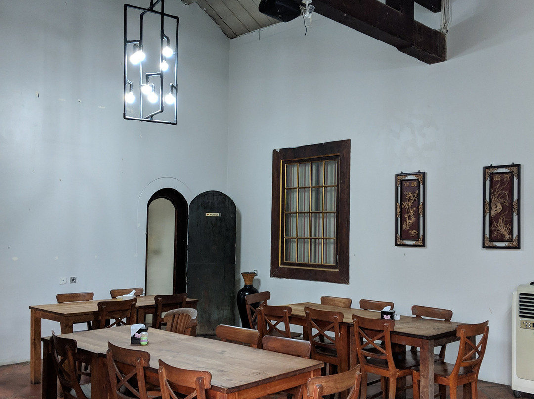 Antika Hotel Rembang主图