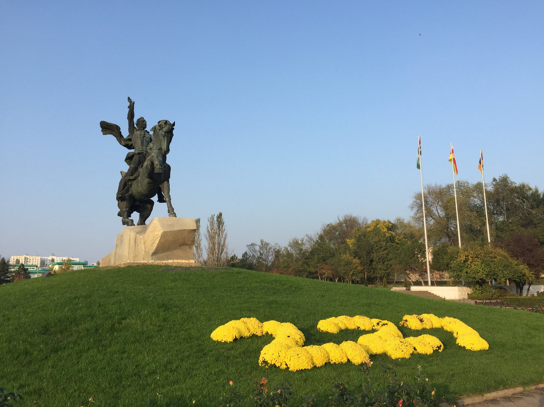 The Suvorov Monument-Tiraspol必去景点