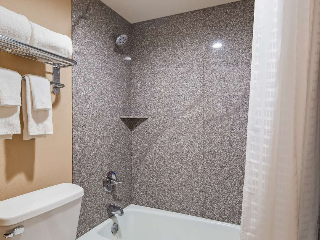 SureStay By Best Western Tupelo North主图