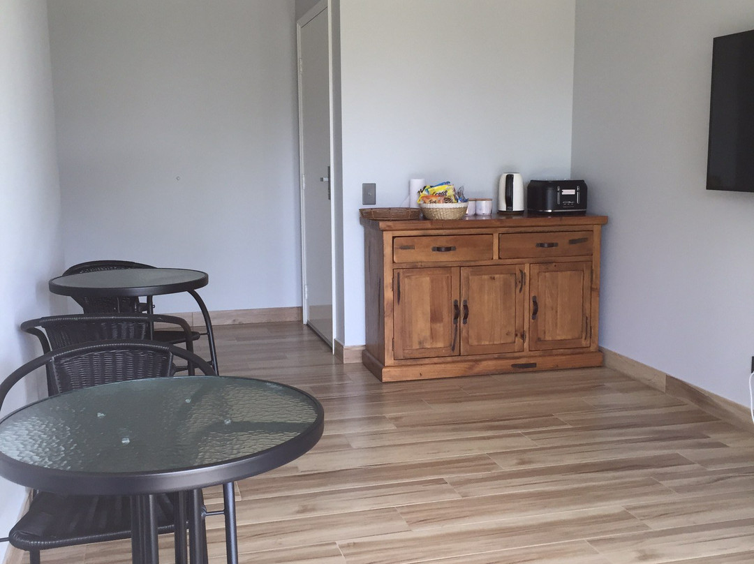 Eagle Bay House B&B主图