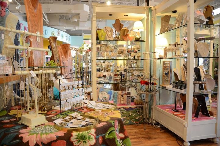 Twisted Sisters!-费尔南迪纳岛必去景点