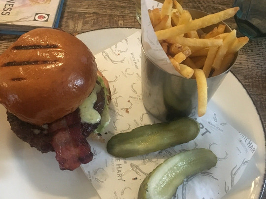 The White Hart Somerton主图