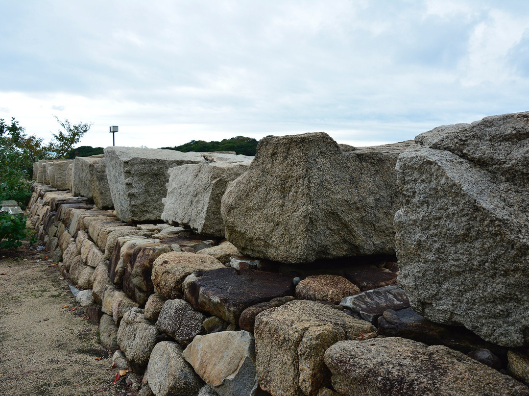 Michi-no-Eki Left Stones made for Osaka Castle-土庄町必去景点