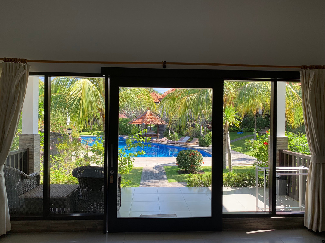 自由潜水度假村主图