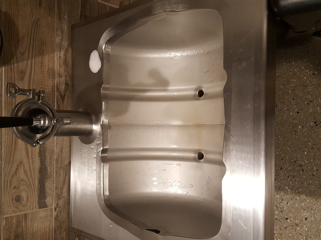 Pearl City旅游景点-Lena Brewing Co Taproom