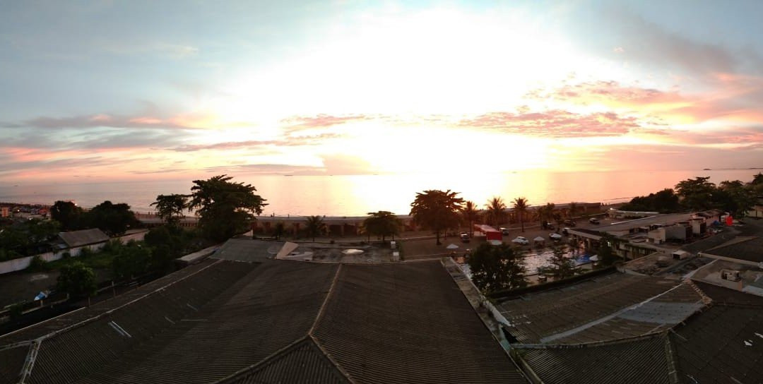 潘格兰海滩酒店主图