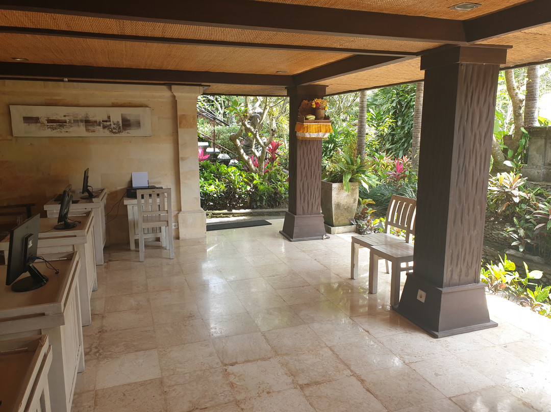 替佳睦普酒店主图