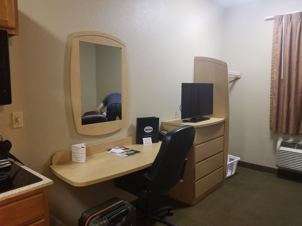 Suburban Studios主图