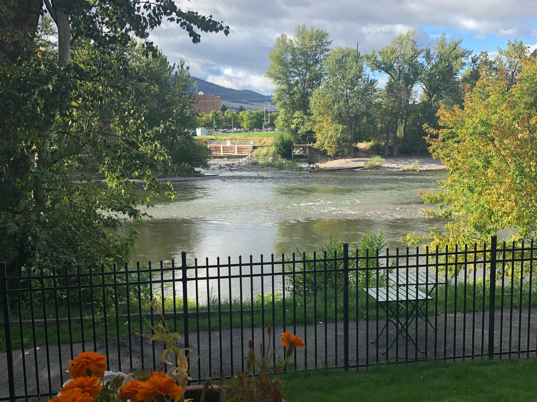 Goldsmith's Riverfront Inn主图